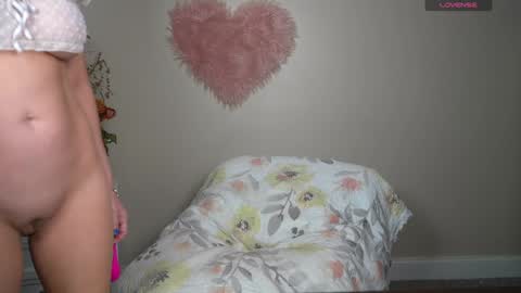 Snapshot of kb3301 chatting on September 12, 3:07 am EliandKylie online show from September 12, 3:07 am