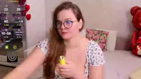 kellielowie online show from February 18, 7:51 am