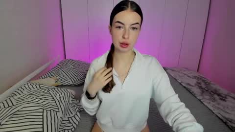 kelly_sal online show from May 16, 10:36 am