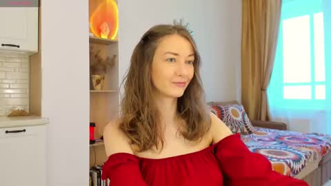 Kelly XO online show from March 5, 1:50 pm