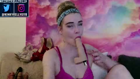 kellylynn76 online show from November 25, 2:25 am