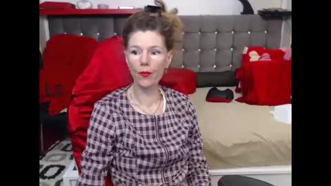 Snapshot of kellynumber chatting on October 3, 2:05 am kelly online show from October 3, 2:05 am