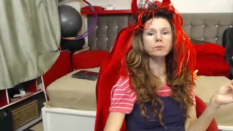 kelly online show from October 30, 10:00 pm