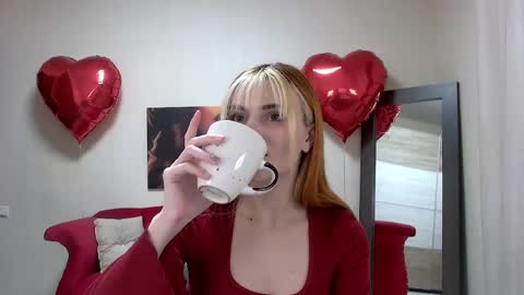 Kelly Stoneys online show from February 26, 6:03 pm