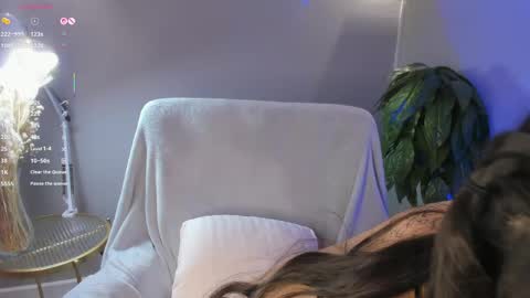 kellyy_bern online show from May 31, 2:28 am