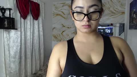 Snapshot of kendall_morry chatting on October 9, 4:27 am kendall online show from October 9, 4:27 am