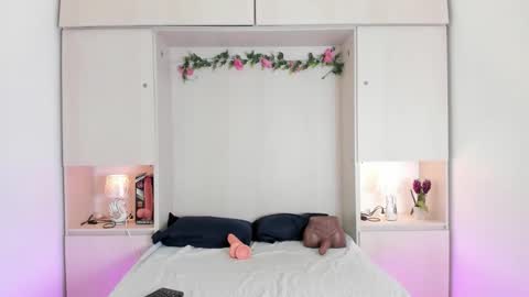 Kendal online show from November 22, 12:19 pm