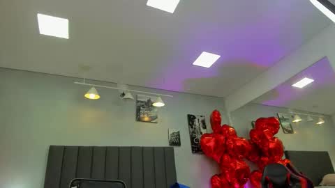 Kendra London online show from February 21, 11:33 am