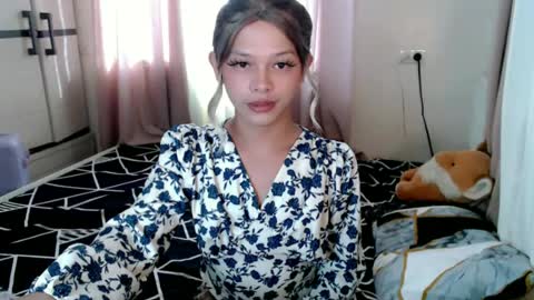 kendra_lunaxx online show from June 29, 8:10 am