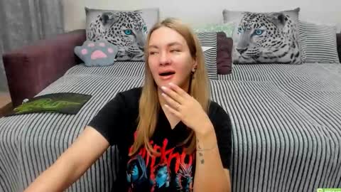 Kendra online show from November 12, 11:58 pm