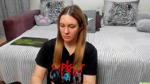 Kendra online show from February 3, 12:32 am