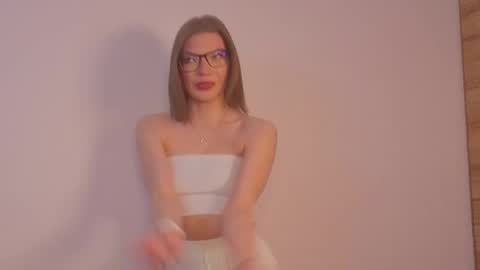 Lisa online show from February 14, 6:10 pm