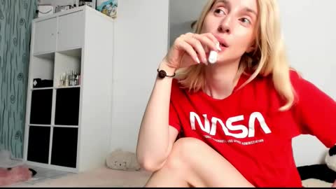 Snapshot of kenziedawton chatting on March 6, 6:30 am Kenzie online show from March 6, 6:30 am