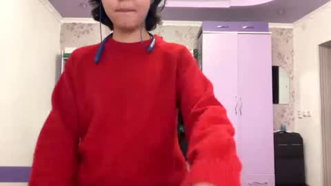 Jenny  online show from February 5, 7:00 am