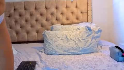 Kery Hillson online show from March 15, 5:26 pm