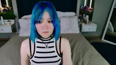 kettiejones online show from April 6, 10:49 am