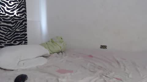 Snapshot of keylli_brownss chatting on September 11, 7:03 pm Keylli online show from September 11, 7:03 pm