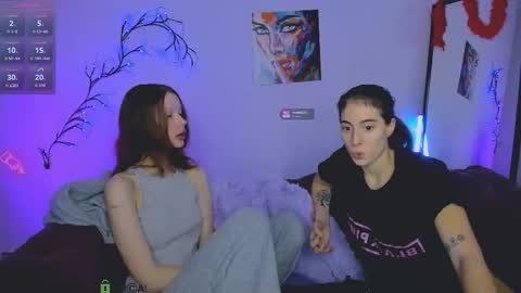 khloebeauty online show from December 5, 9:16 pm