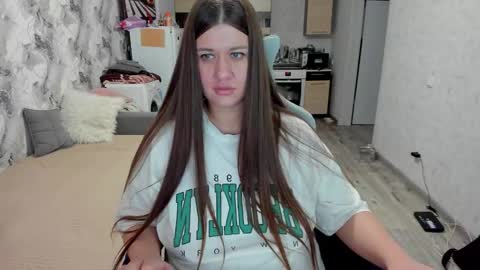 Aletta Oushen online show from November 12, 1:31 pm