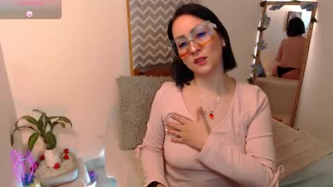 Kiara Bermont online show from November 3, 1:48 pm