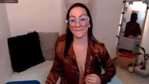 Kiara Bermont online show from January 27, 7:03 pm