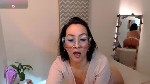 Kiara Bermont online show from October 3, 6:02 pm