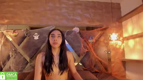 Snapshot of kiara_velvet__ chatting on October 28, 5:46 am kiara_velvet__ online show from October 28, 5:46 am