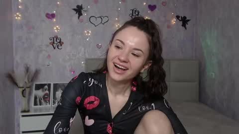 Kara online show from February 14, 7:12 pm