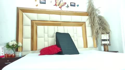 Kiara... online show from April 25, 12:52 pm