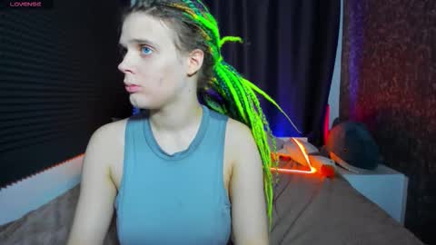 Snapshot of kiki_krash chatting on October 19, 10:17 am Kiki online show from October 19, 10:17 am