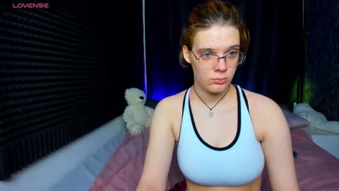Snapshot of kiki_krash chatting on January 20, 10:29 am Kiki online show from January 20, 10:29 am