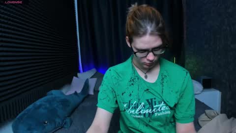 Snapshot of kiki_krash chatting on March 11, 10:07 am Kiki online show from March 11, 10:07 am
