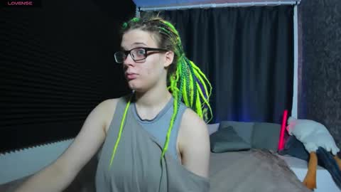 Snapshot of kiki_krash chatting on September 27, 10:22 am Kiki online show from September 27, 10:22 am
