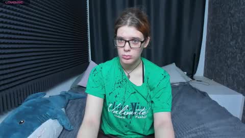 Snapshot of kiki_krash chatting on February 24, 10:13 am Kiki online show from February 24, 10:13 am