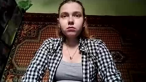 kikibang_ online show from October 24, 8:32 am