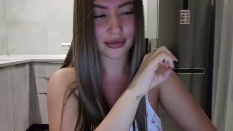 EvaAnna online show from February 10, 8:45 pm