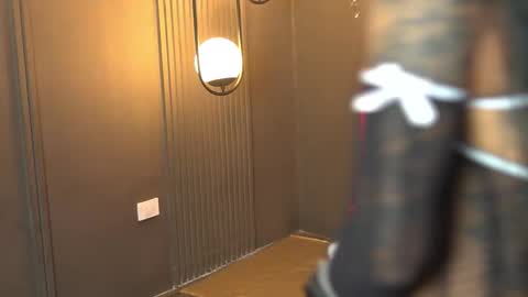 Kim online show from December 3, 1:02 pm