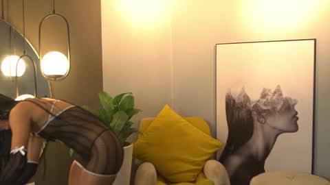 Kim online show from April 10, 1:17 pm