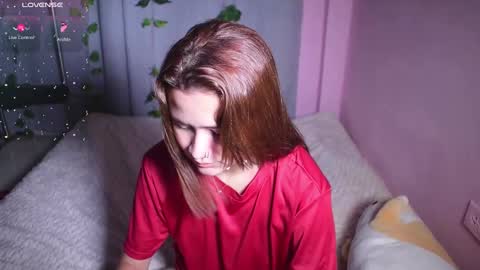 ISABELLA 3 online show from February 12, 9:52 am