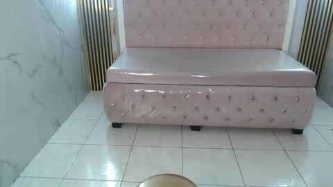 kim_lush_s online show from October 23, 11:00 pm