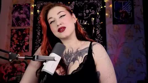 Snapshot of kim_possible1 chatting on October 20, 4:26 am Hi Im Kimberly but u can call me Kim. Turn on ur sound i love to talk and moan online show from October 20, 4:26 am