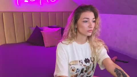 kimberlly_smith online show from July 12, 11:38 pm
