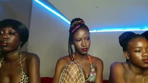 Kimberly online show from November 18, 3:46 pm