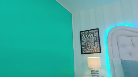 KimBrooks online show from November 27, 11:02 am