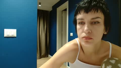 Kim  online show from January 18, 4:47 pm