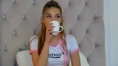 kimmdaviss online show from June 24, 2:16 pm