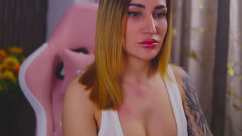 KimSkye online show from February 2, 10:39 pm