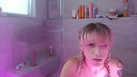 Kinky K80 online show from April 17, 2:30 pm