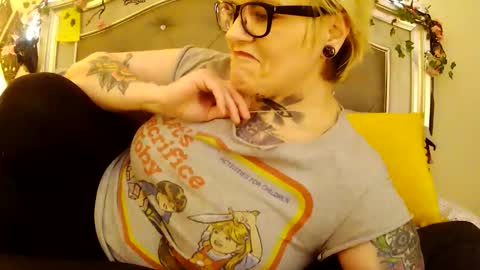 Kinky Pinky online show from December 22, 5:54 am