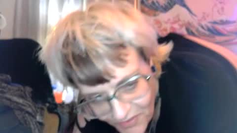 Snapshot of kinkypinkyplay2 chatting on January 27, 11:22 am Kinky Pinky online show from January 27, 11:22 am